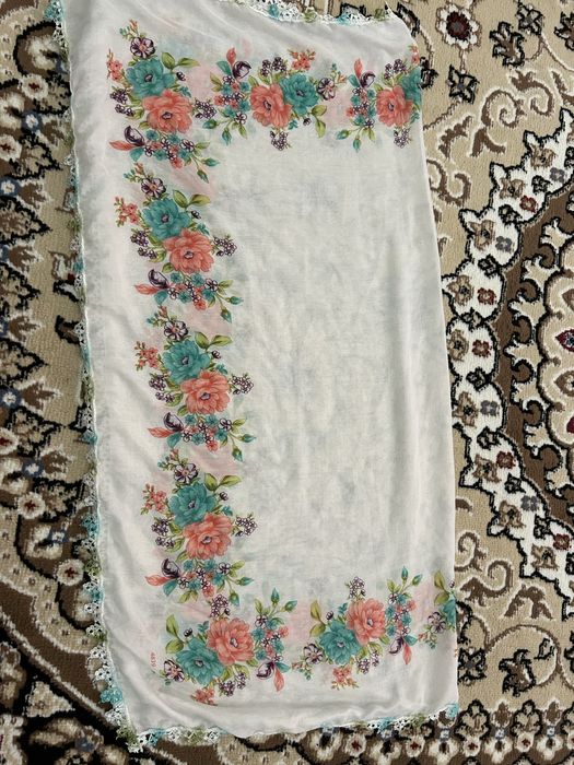 Отдам в дар платок.