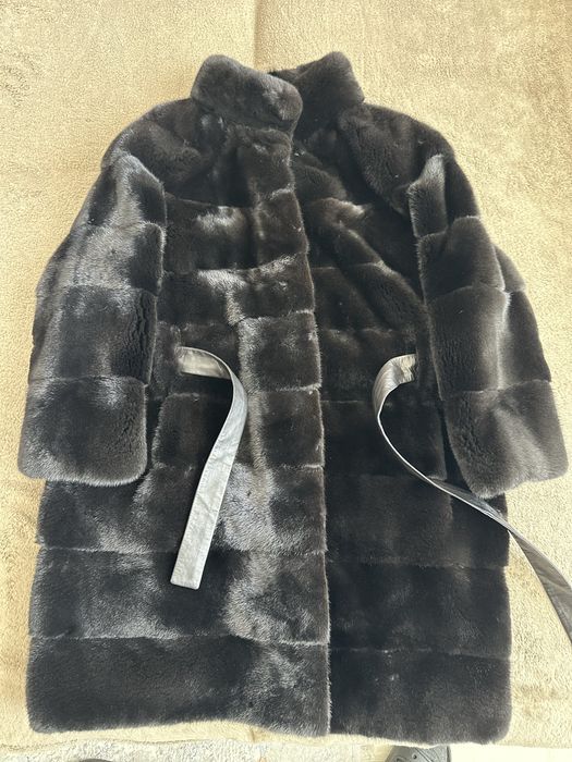 Продам норковую шубу Black Nafa