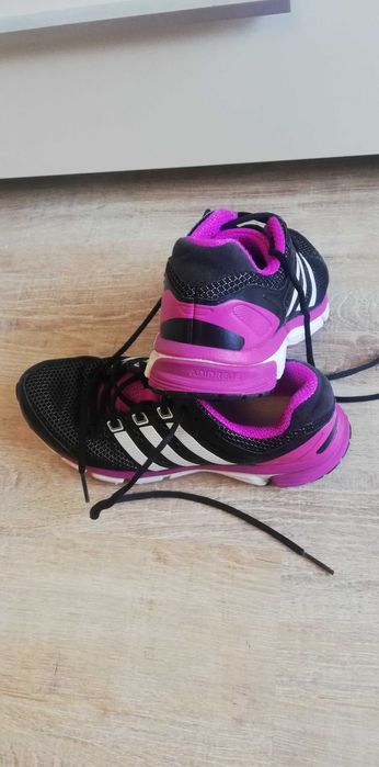 Дамски маратонки Адидас - 39 номер