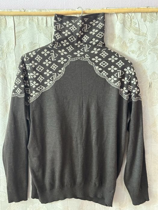 Шикарные тонкие свитера 46/48