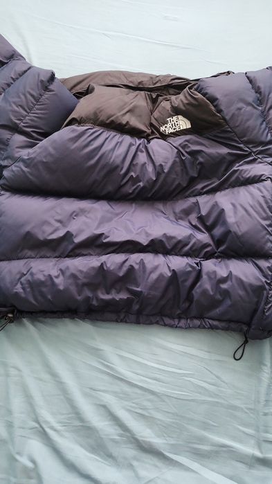 vând geaca nort face  L