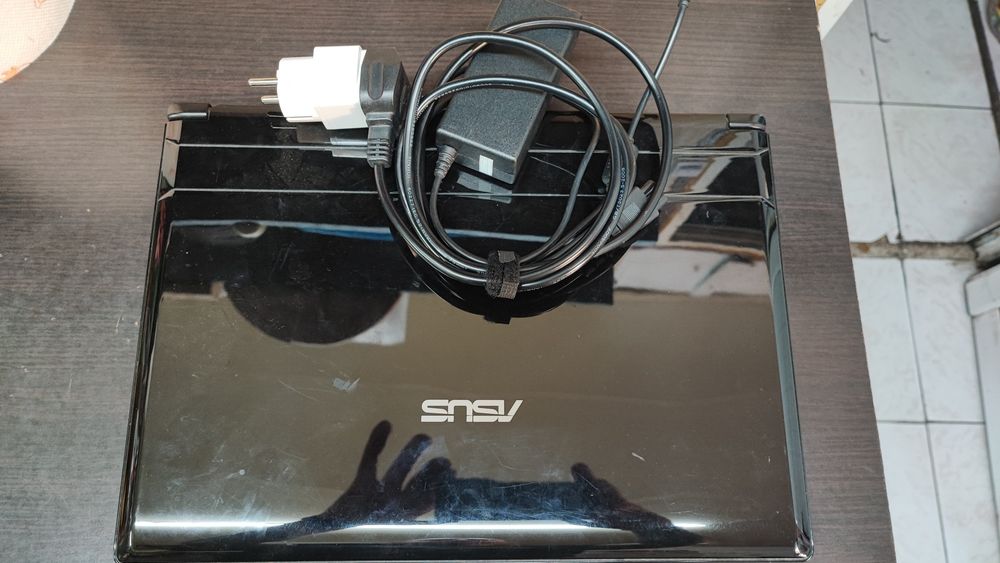 НАМАЛЕН!!!Лаптоп