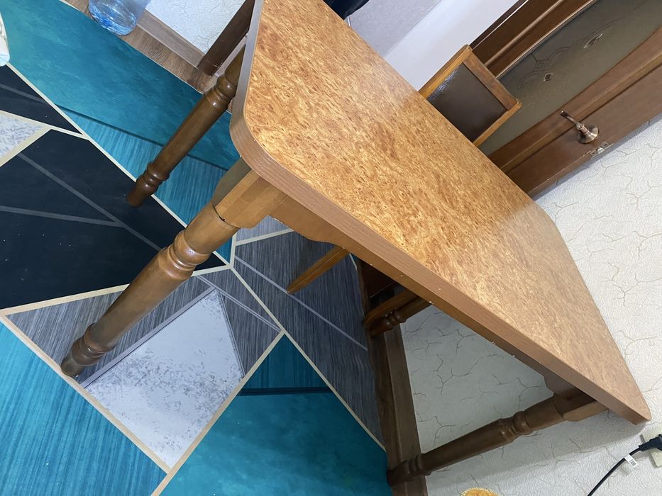 Стол продается бу за 15тыс