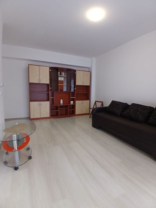 Garsoniera de inchiriat Tractoru Maurer Brasov langa Coresi