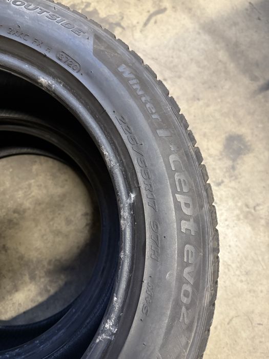 Anvelope Iarna 225/55 R17 Hankook