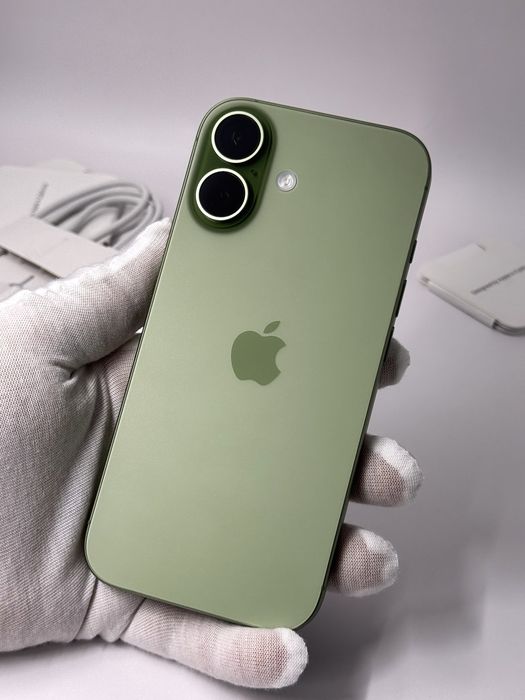 iPhone 17, 256GB, Sage, 99% батерия, КАТО НОВ, 2г. ГАРАНЦИЯ!