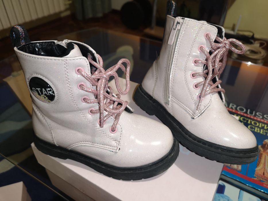 Обувки за госпожица