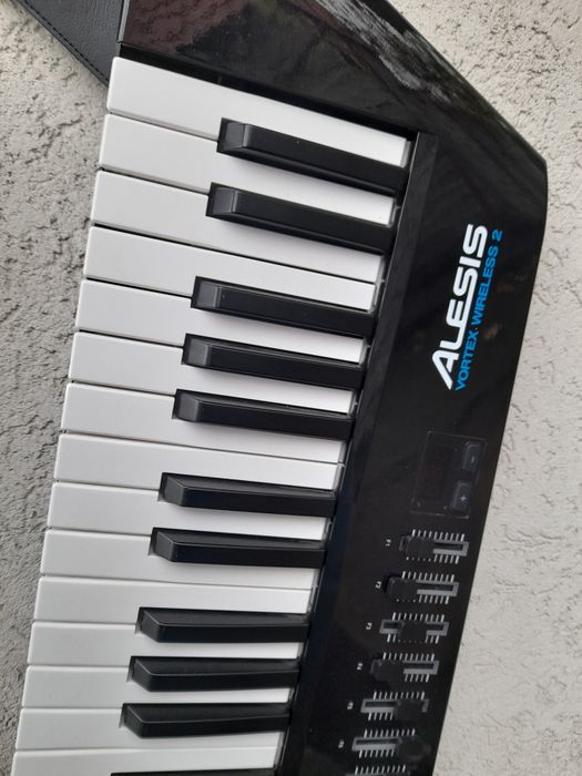 Keytar Alesis Vortex Wireless 2 Craiova • OLX.ro