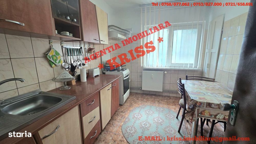 Apartament 3 Camere GĂVANA 3 Decomandat 80 M Et. 2 An 1990 Mob. Utilat