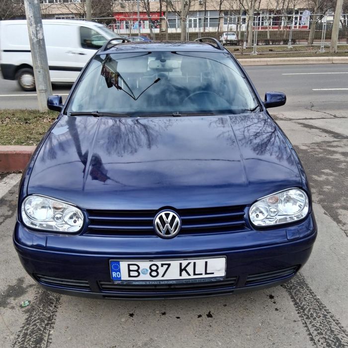 Vw Golf 4x4  clima tempomat navi scaune calde carlig remorcare