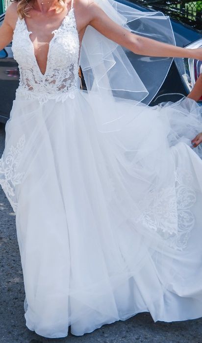 Много нежна и романтична булченска рокля