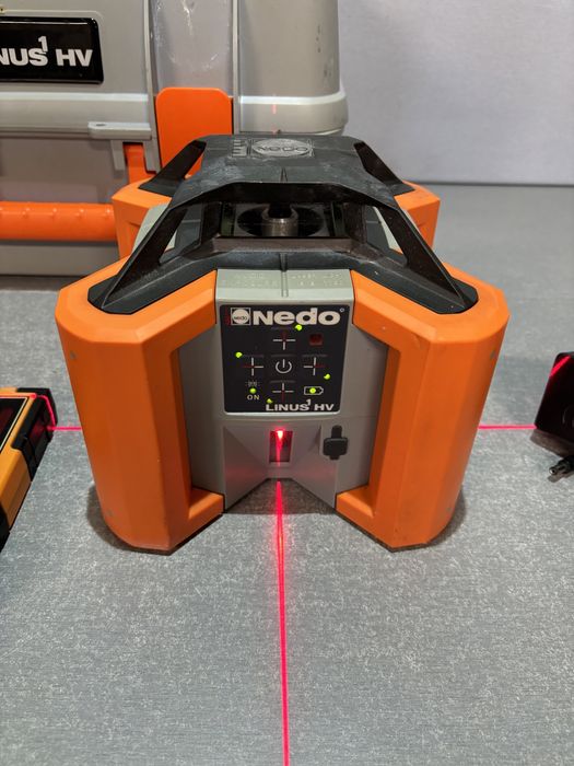 Nivela laser cu linii Nedo primus hilti bosch