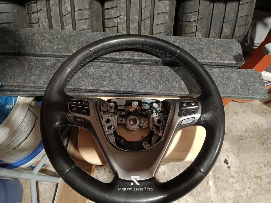 Volan Toyota Avensis III  T27