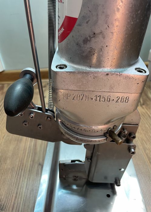 Клипсатор ручной TCNV 200-RF