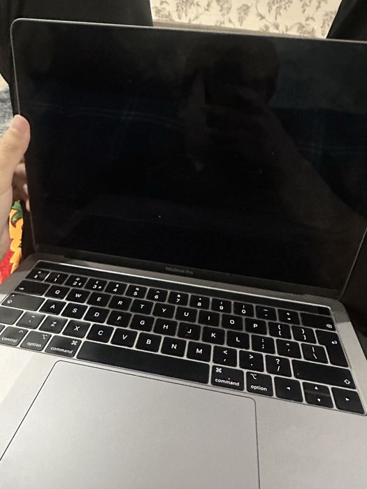 MacBook Pro 13 2019 / 8GB / 256GB / Touch Bar / Обмен