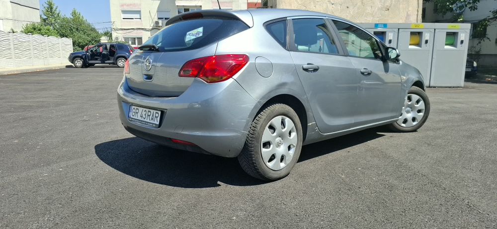 Opel astra j 1.6 benzina