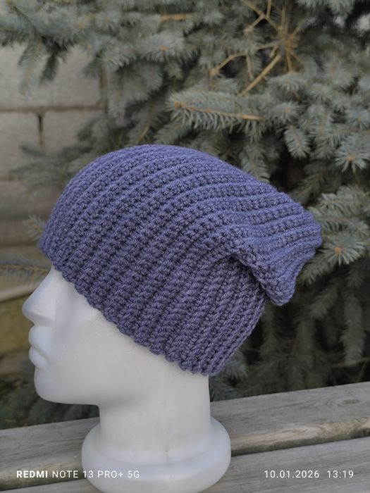 Вязаная мужская шапка