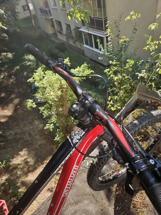De vanzare bicicleta specialized