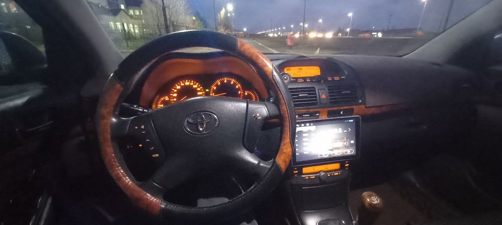 Тойота Авенсис 2006