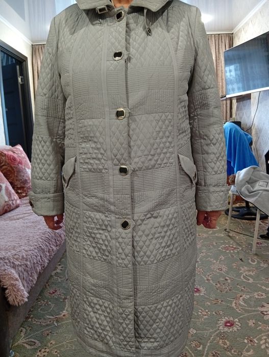 Продам пуховик! Зимний!!!