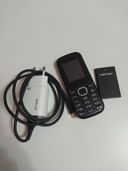 Продам простой телефон