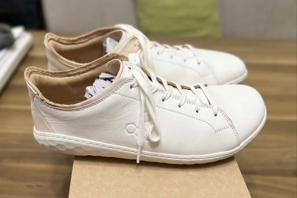 Боси обувки Виво Vivobarefoot geo court III off white/pink 41 номер