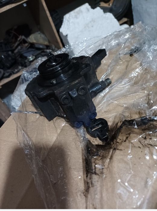 Pompă înaltă : E , C Class,Vito,Sprinter...asigur expedierea coletului