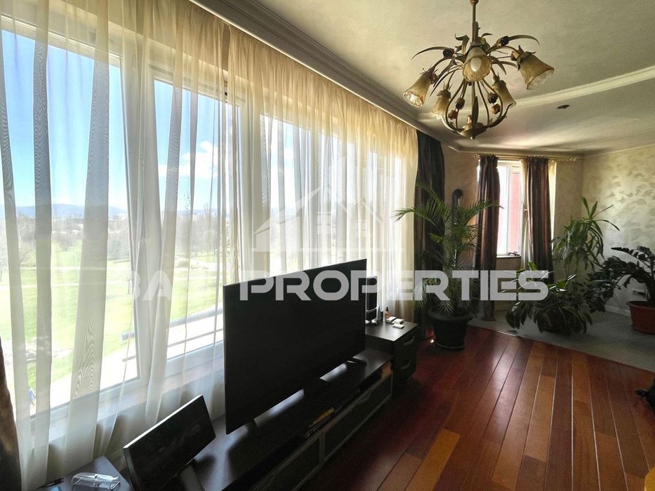 Продава се Тристаен апартамент в София, Студентски град - 145 кв.м за 880 €/кв.м - Снимка #1