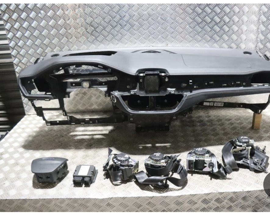 Focus Mk4 Арамтурно табло, колани, еърбег 2018,2019,2020,2021,2022,23