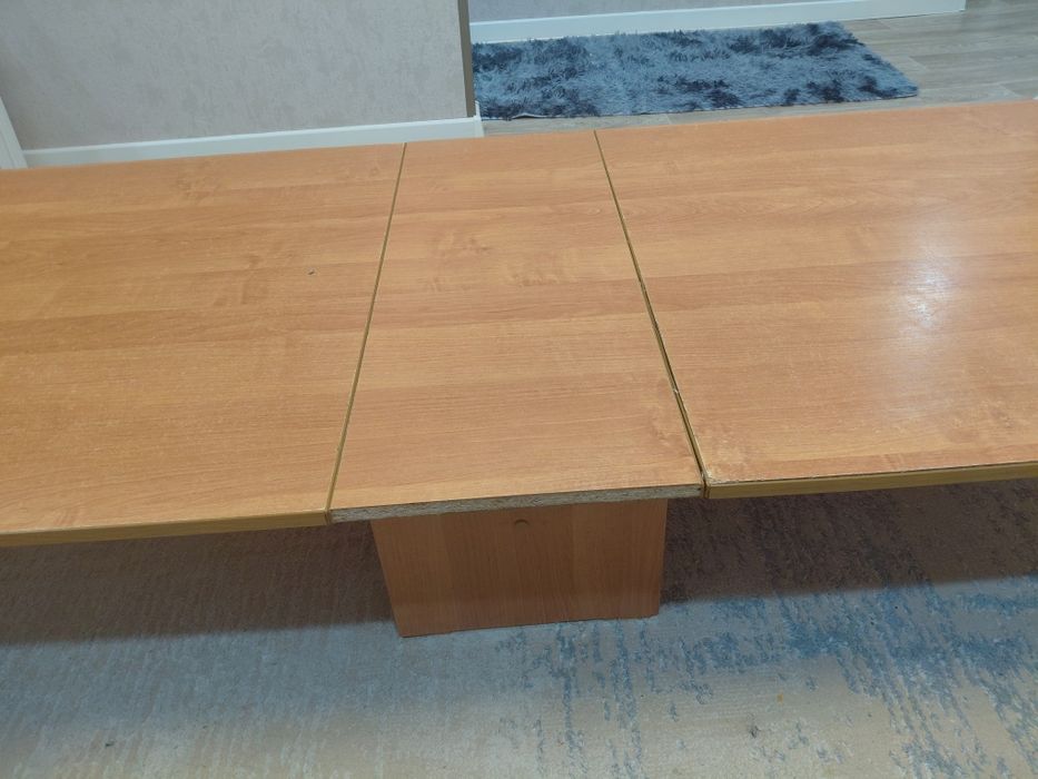 Стол книжка низкий