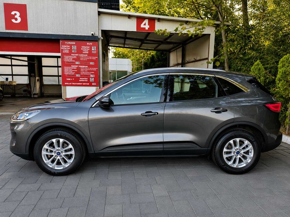 Ford Kuga Titanium 2.5 Duratec Hybrid 190 CP Automata - TVA Deductibil + Carte RAR