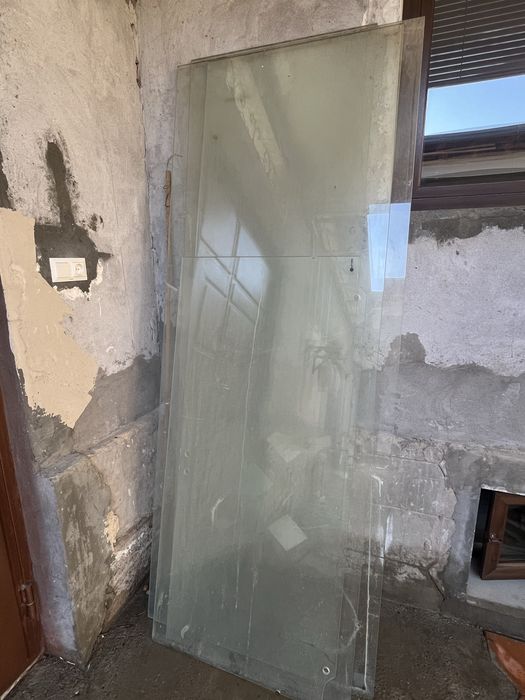 Продаются окна и дверь для вашего офиса