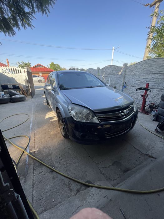 Dezmembrez Opel Astra H 1.6 Z16XER Automat