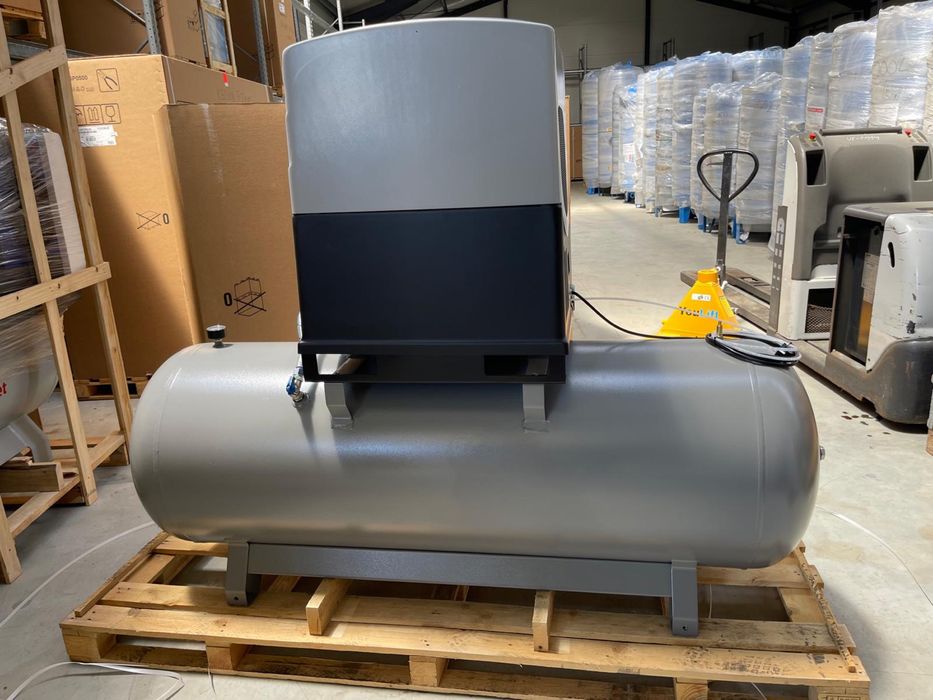 Compresor cu Surub Power System-Junior 7,5Kw 10 Bar, rez. de 500 L, DF