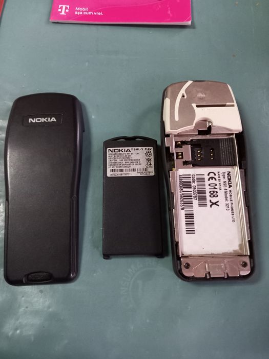 Vând telefon Nokia 3210, pt Colecționari sau Pasionați sau piese