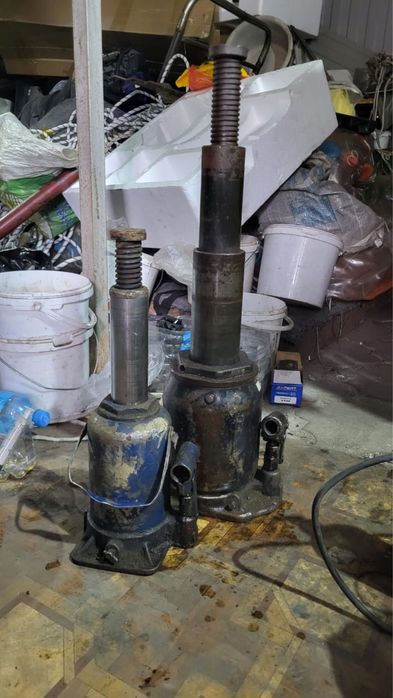 Продам домкрат для грузовых