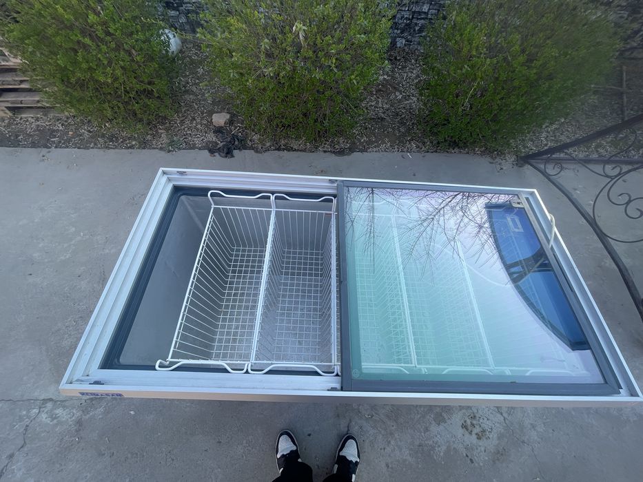 Морозильник в отличном состояние