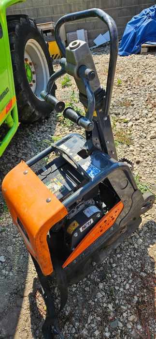 Вибро плоча трамбовка