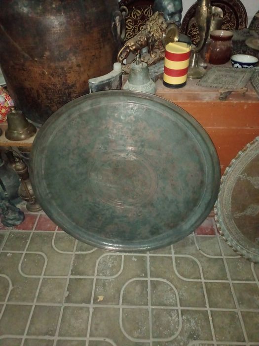 Продам поднос 70см