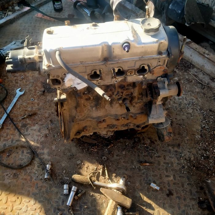 Двиготель митсубиси 4g 13