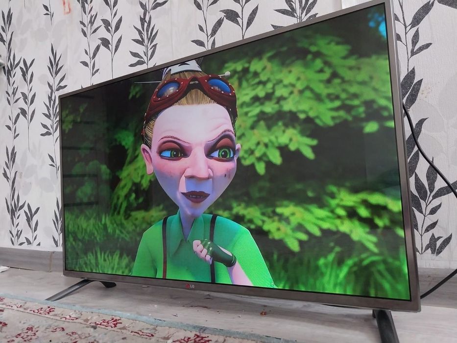 Большой LG-125см.3D SMART WIFI T2