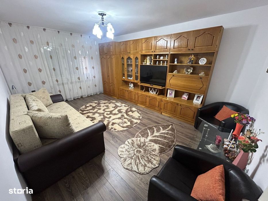 Apartament 2 camere, decomandat - Cugir — fotografia 1