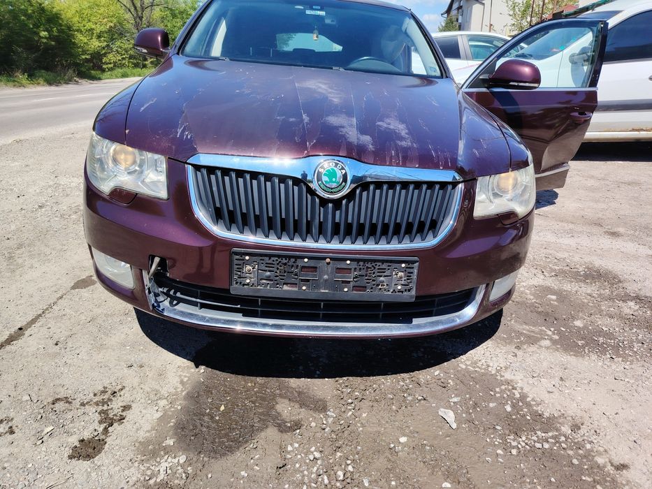 Продавам Шкода Супърп на части 2010г 2.0тди 170кс