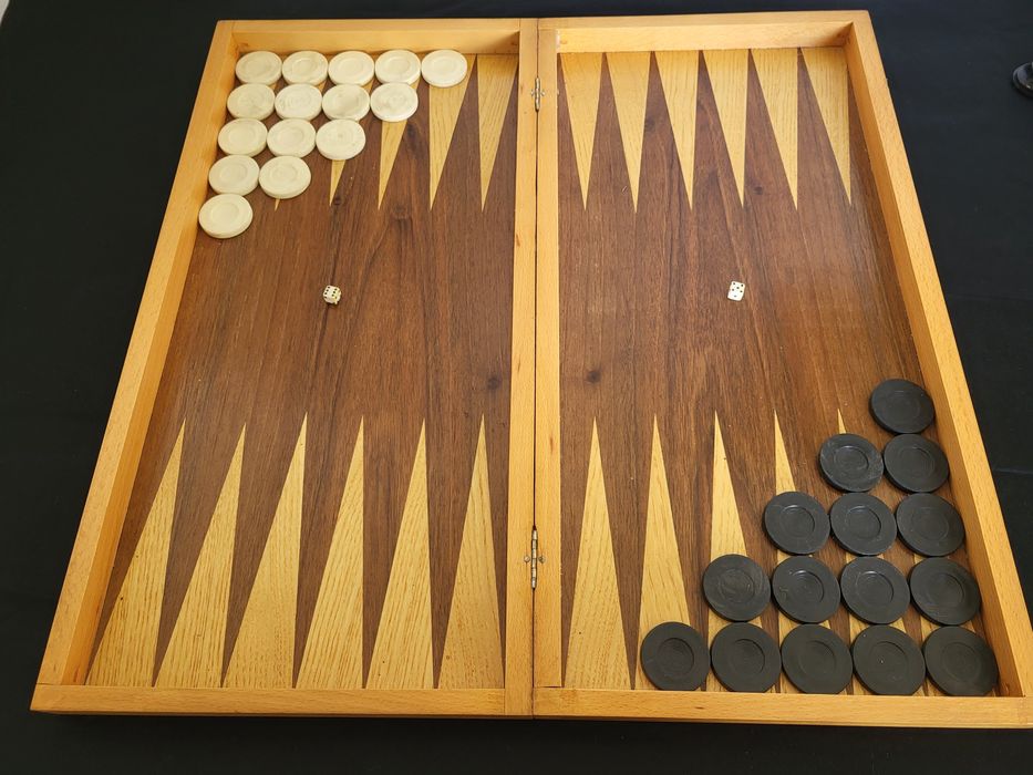 #2 Стар дървен шах