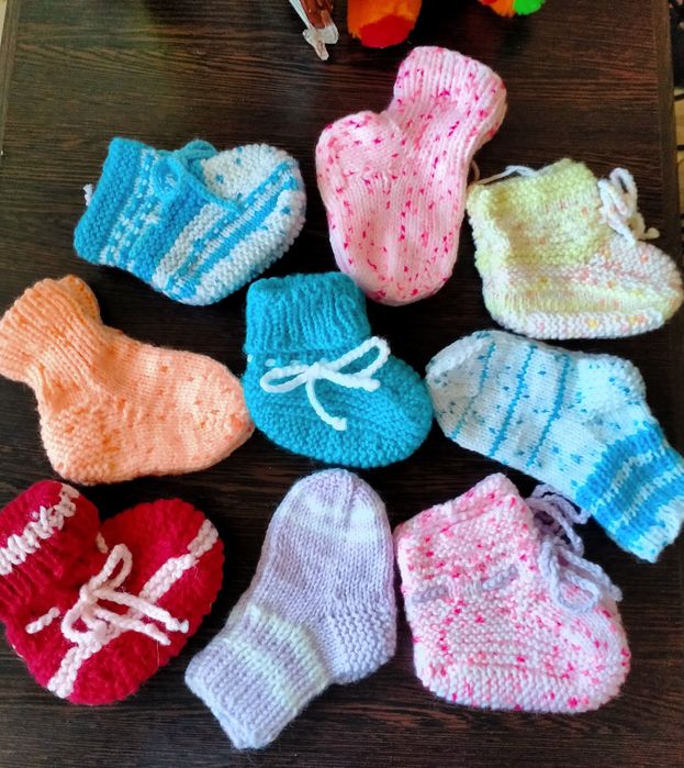 Ручное вязание. Носочки- следочки.