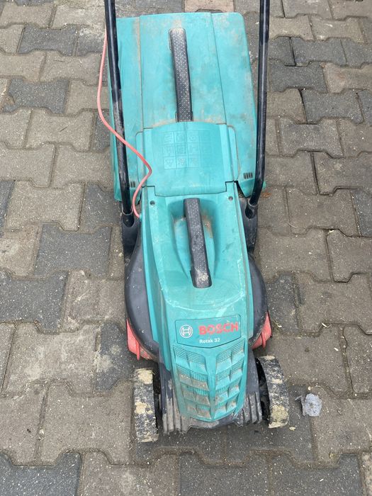 Vand masina de tuns gazon bosch