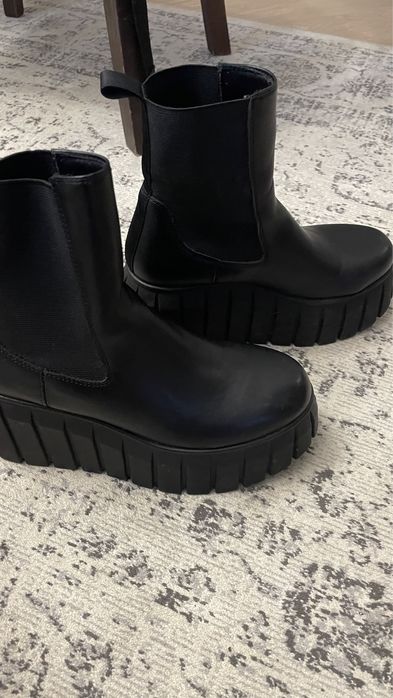 Есенни, зимни боти Bershka