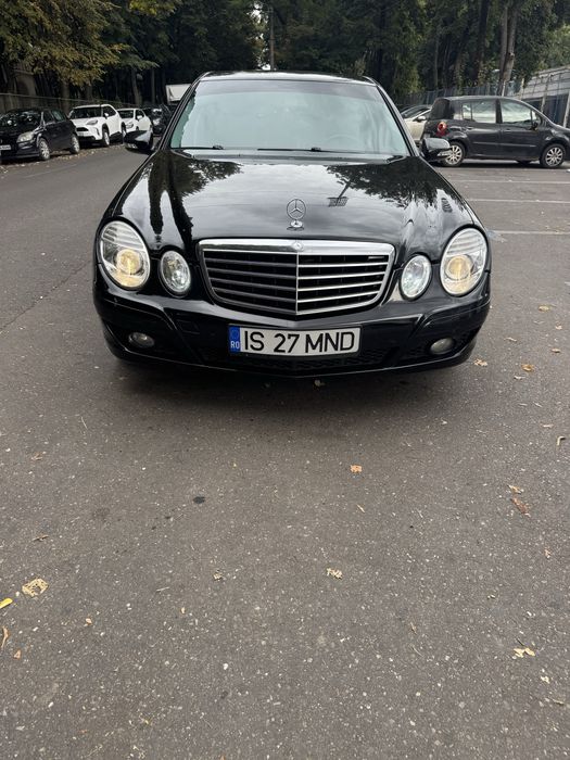 Mercedes Benz W211