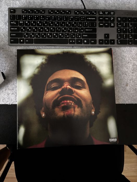 Грамофонни плочи VINYL и дискове CD