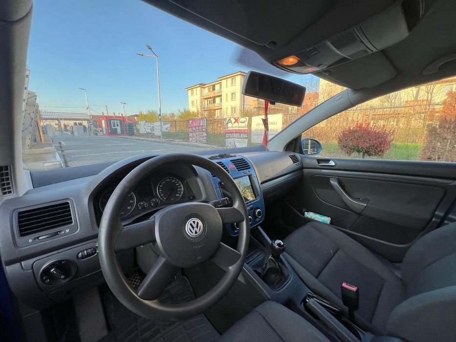 Volkswagen Golf 5 1.6 FSI